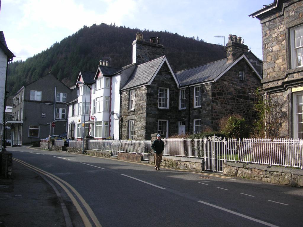 Ty Newydd Guest House Trefriw Exterior foto